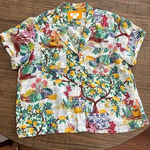 Anthropologie Surf shirt, split back, fun print, button up
